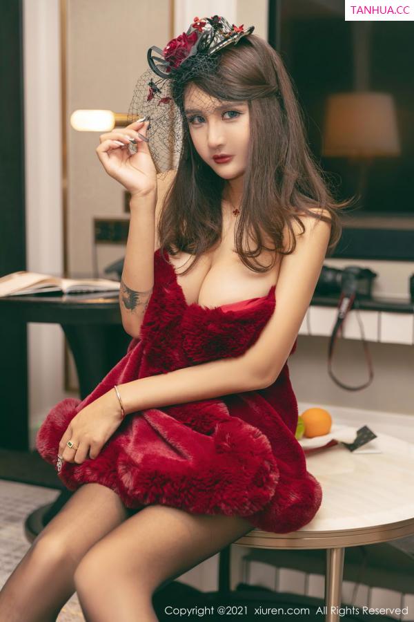 SOLO-尹菲  [XiuRen]高清写真图 2021.06.16 VOL.3548 Emily尹菲第33张图片